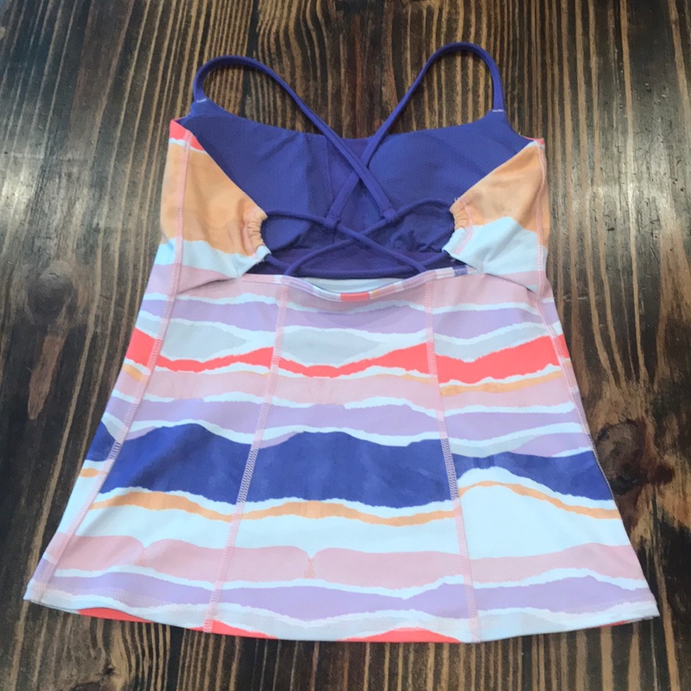 Lululemon dancing warrior tank, size 4 - Picture 2 of 3